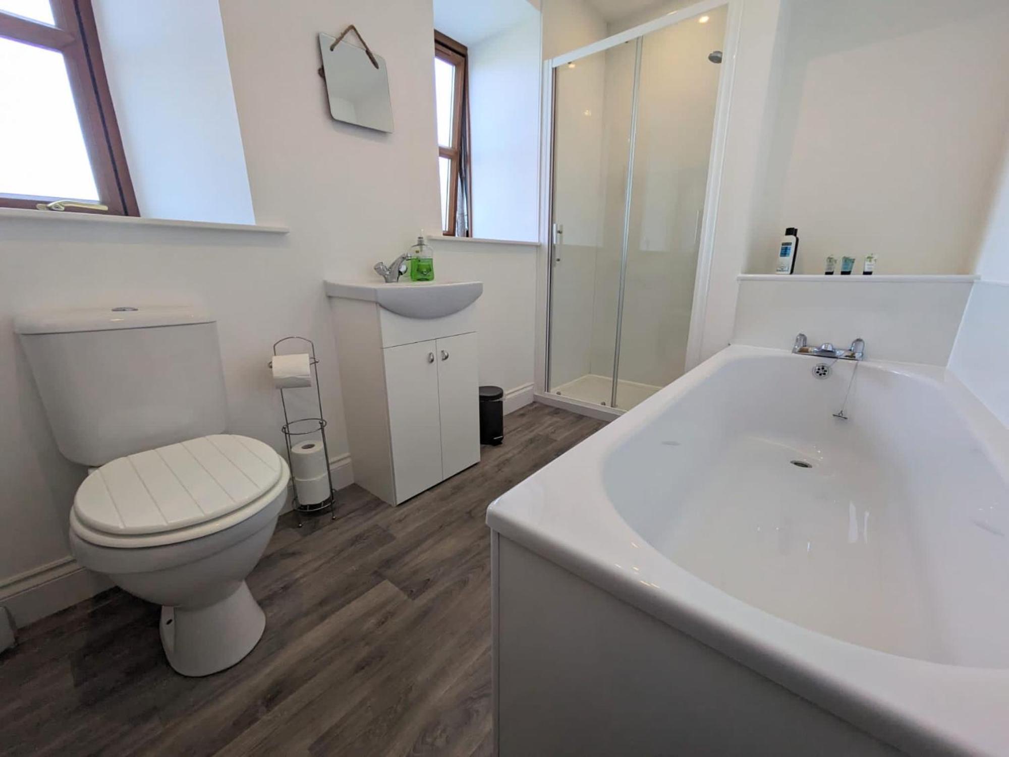 2 Bedroom Townhouse With Seaview On The Nc500 Wick Wick  Dış mekan fotoğraf